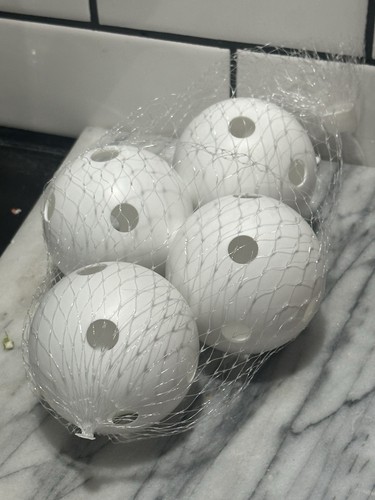 Plastic Balls White Kids Summer Fun - Picture 3 of 3