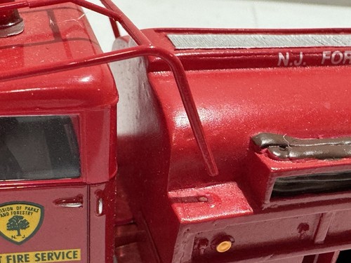 CORGI US50207 M35 2.5 TON BRUSH TRUCK NEW JERSEY FOREST FIRE SERVICE - 1:50 RED - Picture 4 of 11