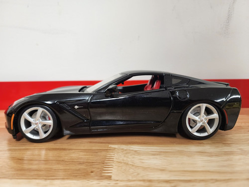 Maisto Red Black 2014 Chevrolet Corvette Stingray C7 - 1:18 Diecast LOT Of 2 - Foto 10 di 12