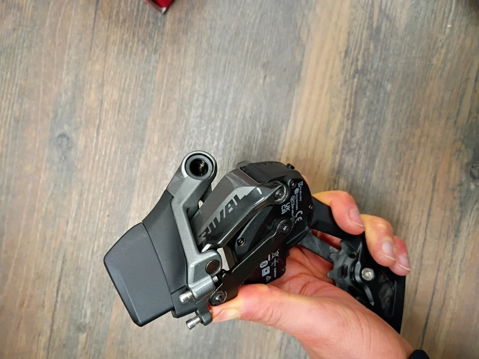 SRAM Rival AXS  2x Groupset 12-Speed - Image 2 of 4