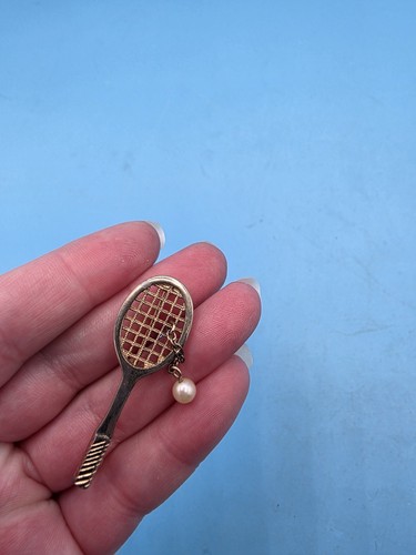 Vintage Avon Tennis Racquet Racket Brooch Pin Gift Gold Tone Faux Pearl Ball - Picture 5 of 7