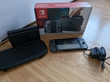 Nintendo Switch HAC-001 Joy-Controller Bundle 32GB Handheld-Spielekonsole - Grau