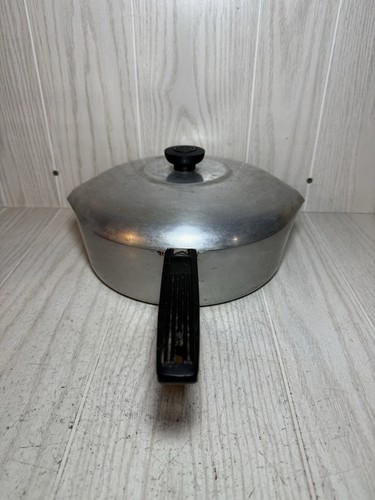 Aluminum Wagner Ware Sidney -0- Magnalite Skillet 10” Inch 4569-P with Lid - Picture 4 of 10