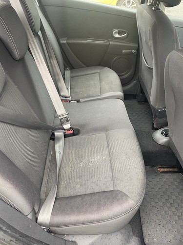 Renault Clio 2010 1.2 Petrol Manual - Picture 9 of 13