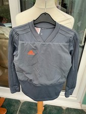 adidas grey sports top good cond v neck climalite thumb holes