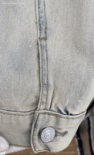 Levi's Youth Gray Trucker Jacket - Size M (10-12) - Picture 9 of 10