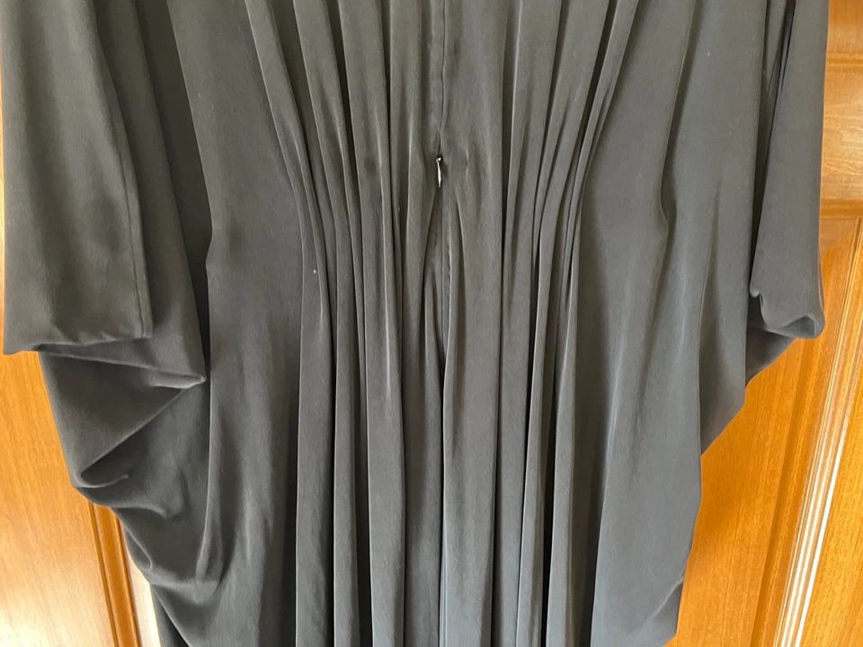 Vestido Issa London Maxi Caftán Negro Seda Hermoso Drapeado Usado en Excelente Condición 6 Foto 4 de 4