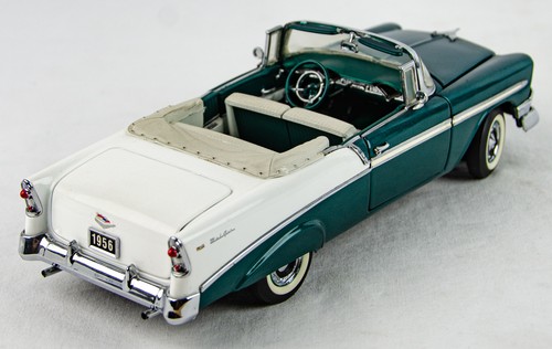 Franklin Mint 1956 Chevrolet Bel Air Convertible 1:24 Scale Diecast Model Car - Picture 6 of 7