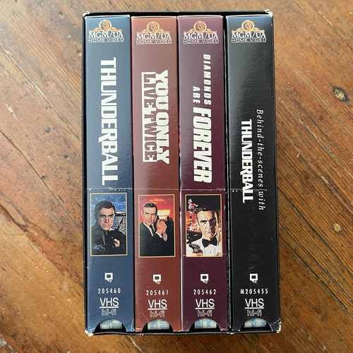 16x James Bond 007 VHS Gift Set Vol 1 & 2 + JB Collection Box + Living Daylights - Imagen 6 de 7