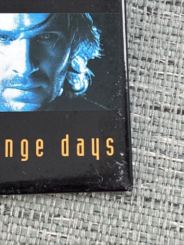 VINTAGE STRANGE DAYS "YOU KNOW YOU WANT IT" FILM PROMO BUTTON PIN Ralph Fiennes - Bild 4 von 9