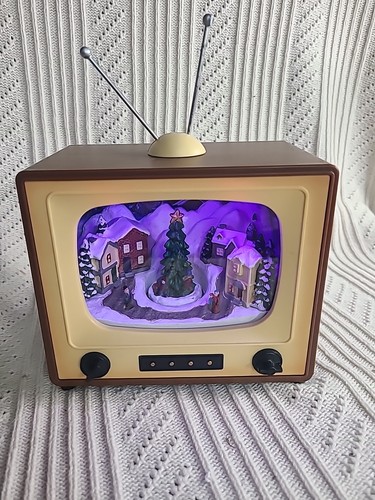 Retro Television Christmas Decor Musical LED Lighted 1950s 1960s TV - Picture 2 of 6