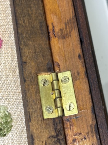 Reloj de gabinete casero de colección bordado punto de cruz caja de gabinete con vidrio funciona - Imagen 14 de 24