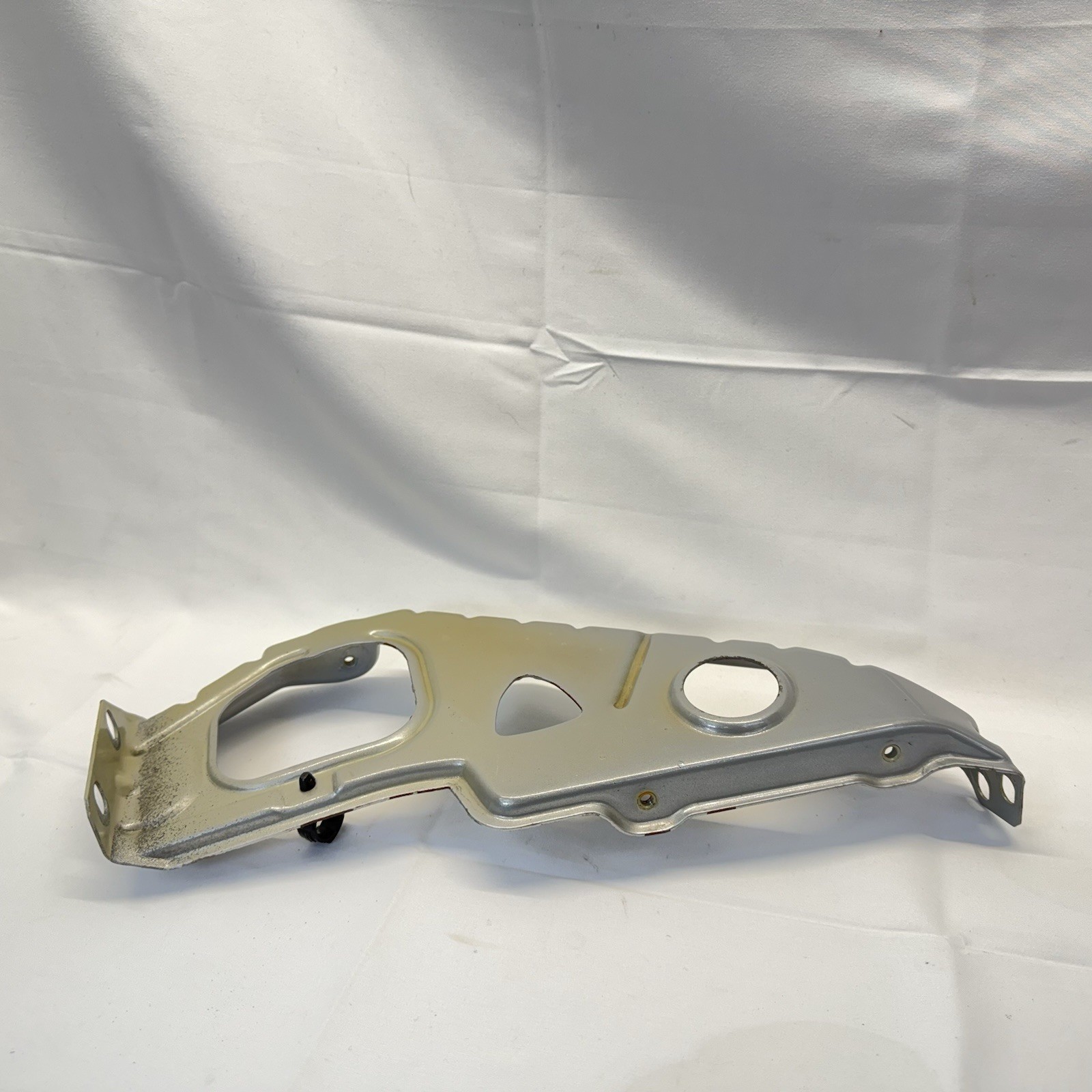 Maserati Quattroporte M139 Front Left Side Headlight Support Bracket OEM 03-08