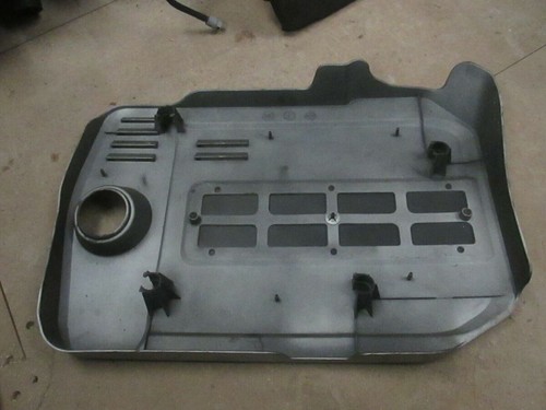 PANEL DE CUBIERTA DE MOTOR GENUINO ALFA ROMEO 159 1.9 JTDM 51827460 51827460 - Imagen 7 de 12