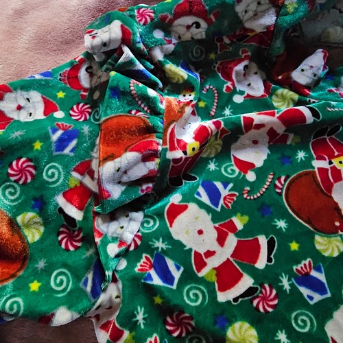 New Girls XXL Chibi Santa Claus & Presents Velour Green Long Sleeve Dress NWT - Picture 3 of 6