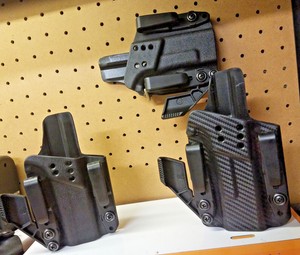 Fighter-Fits-GLOCK-All-models-G19-G26-G23-G43-IWB-KYDEX-Holster-THC-HOLSTERS-1