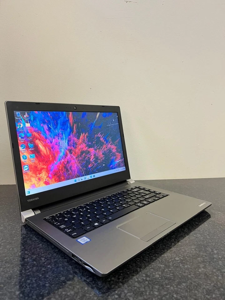 Toshiba Tecra A40 Laptop Windows 11 14" FHD Intel i5 7200U 8GB 256GB SSD HDMI - Image 2 of 4