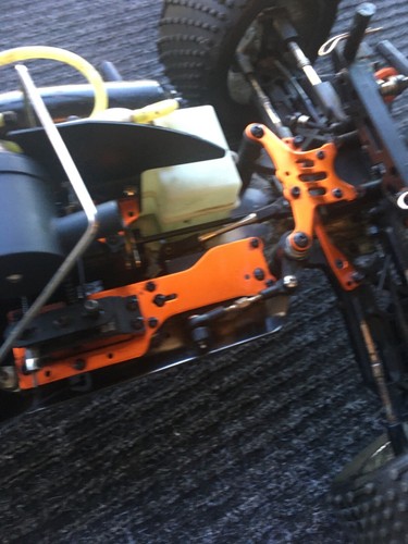 HPI 1/8 scale trohpy truggy 4.6 nitro stadium truck - Picture 10 of 19