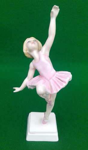 ROYAL WORCESTER - THE WORCESTER CHILDREN SELECTION. - Picture 139 of 235
