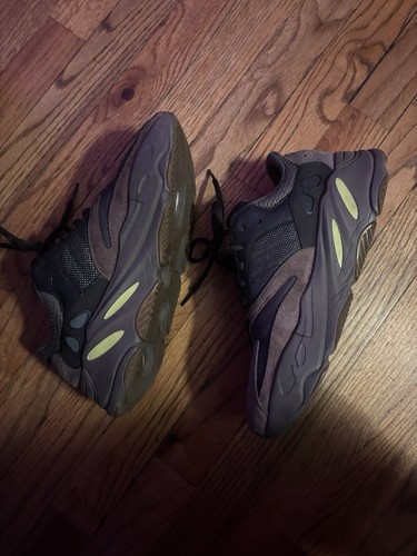 Yeezy Boost 700 Muave V2 men’s 8 - Picture 3 of 5