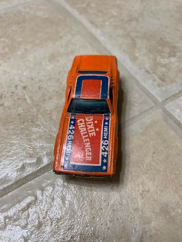 Vintage Hot Wheels Dixie Challenger With Blackwalls 426 Hemi Decal on Roof - Picture 2 of 6