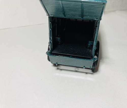 Signature 1920 White Delivery Van -1:33 -GREEN- 6” Long - Picture 7 of 8