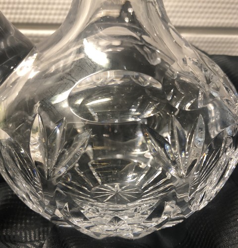 Wallace Crystal Cutted Faceted Glass Decanter With Crystal Stopper - Picture 5 of 12