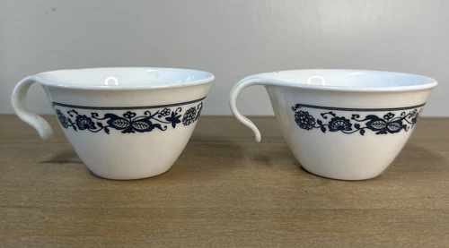 Vintage Set of 2 Corelle Corning Old Town Blue Coffee Cups Open Hook Handle