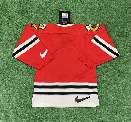 Vintage Brand New Nike Chicago Blackhawks NHL Hockey Jersey Size Medium YOUTH - Picture 6 of 8