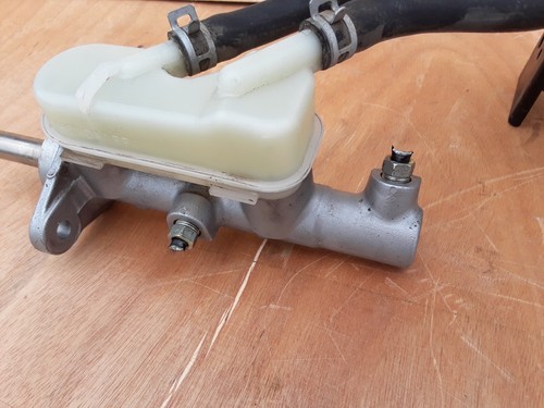 Honda Fit 2012 1,5 L AT cilindro maestro de freno con depósito OEM - Imagen 4 de 24