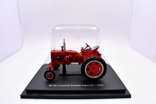 Diecast Tractor Model 1:43 IH Mc Cormick Farmall Super FC