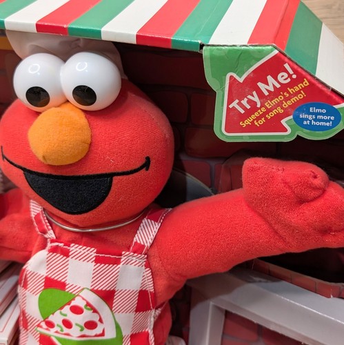 Juguete de peluche Fisher Price Singing Pizza Elmo 2006 de colección Plaza Sésamo nuevo en caja nuevo - Imagen 3 de 8