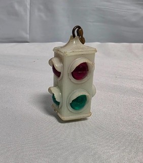 Vintage Luminous Glow in the Dark Red & Green Traffic Light Pull String Chain