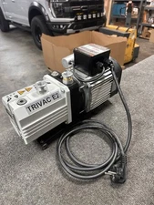 Oerlikon Leybold TRIVAC Rotary Vane Vacuum Pump 230V 1PH
