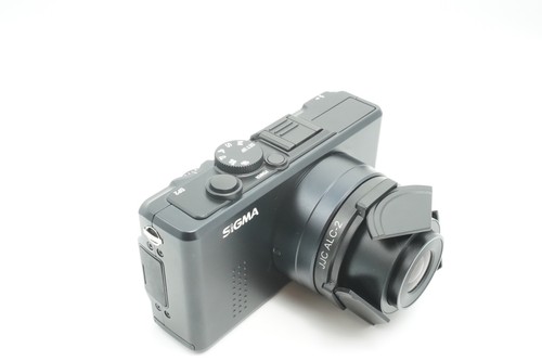 Sigma DP2 Foveon APS-C Digitalkamera mit Koffergurt Ladegerät SD Karte aus Japan - Bild 17 von 23