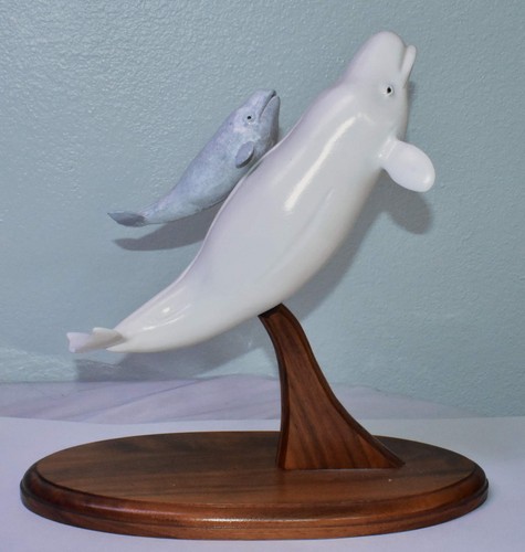 Beluga Whales - Mother & Calf Hand-Carved & Painted 2012 Signed E. Boggs 12" NW - Picture 2 of 10