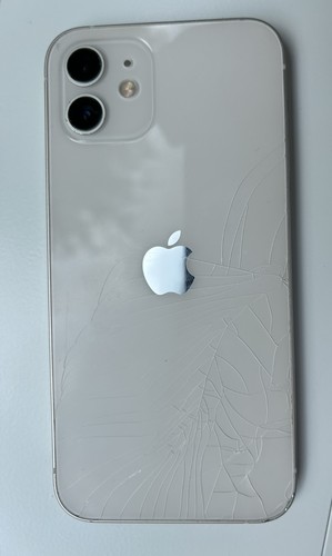 IPhone 12 White 64GB 99% with cracked casing - Afbeelding 7 van 11