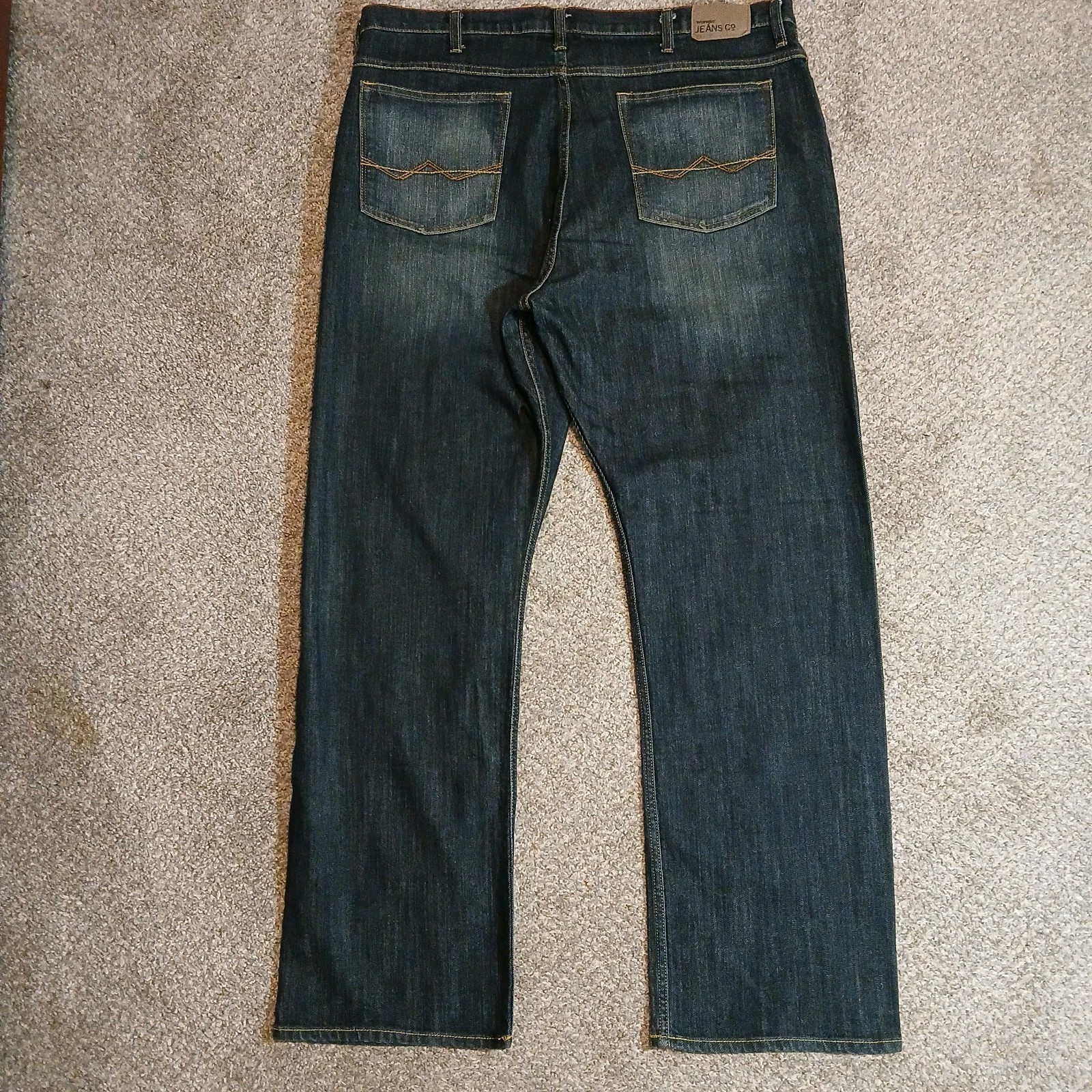 Foto 10 di 18
