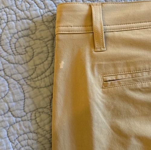 Neu mit Etikett FootJoy 36 Performance Golfshorts vorne flach khaki leicht 23937 - Bild 13 von 15