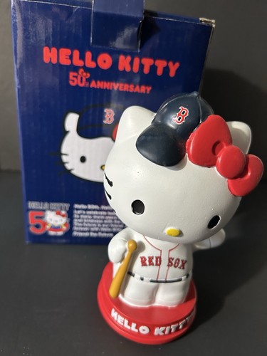 Hello Kitty Boston Red Sox Bobblehead SGA 25.06.2024 50th Anniversary - Bild 7 von 10