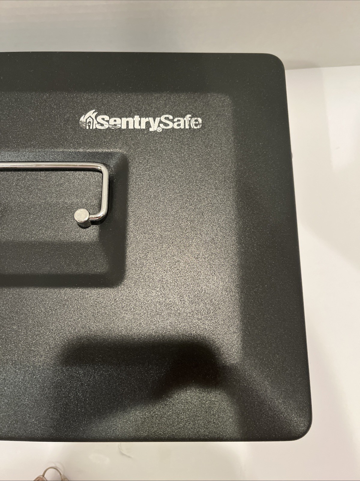 SENTRY SAFE Steel Cash Box With Key - Pre Owned 12”x 9”x 3”