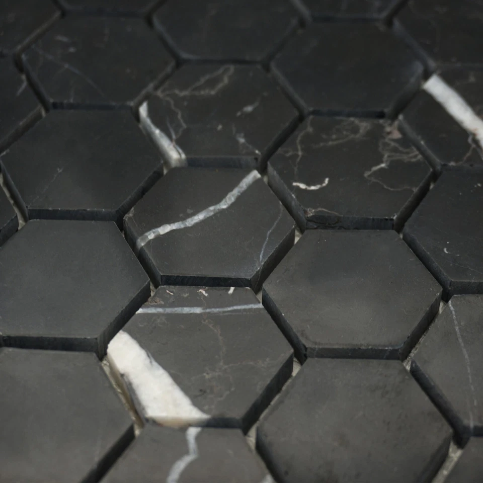 Hoja de azulejos de mosaico hexágono negro mármol marquina para paredes pisos baños cocina Foto 4 de 4