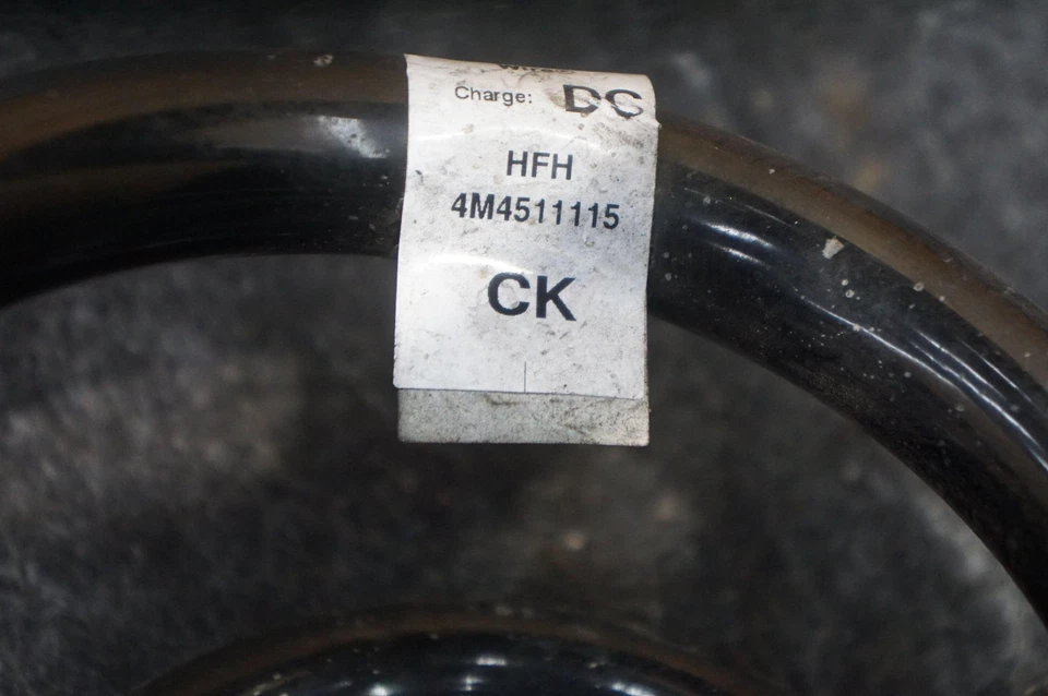 Juego de 2 muelles helicoidales delanteros izquierdo y derecho OEM 4M4511115 Porsche Cayenne 9y0 19-23 Foto 2 de 4