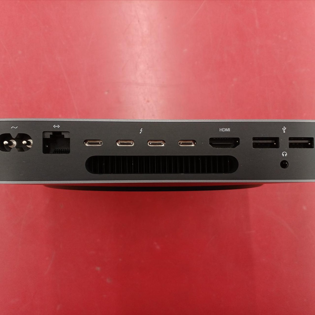 Apple Mac Mini 2018 Core i3 3.6GHz 8GB RAM 128GB SSD Good Apple Mac Mini 2018 Core i3 3.6GHz 8GB RAM 128GB SSD Good