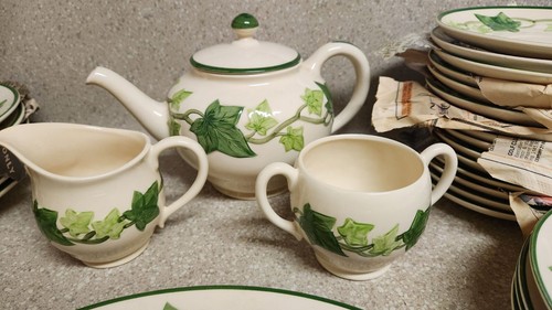 Franciscan Ivy Plates Handpainted Embossed Leaves MCM 1960s Set of 71 USA Made - Picture 3 of 17