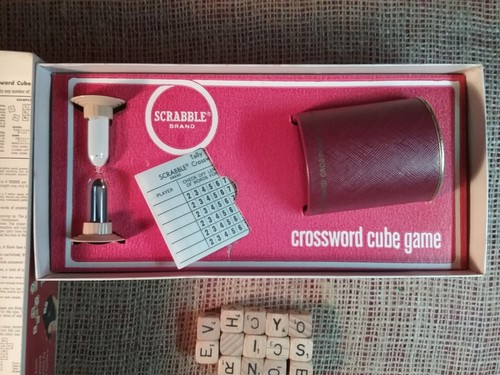 VINTAGE SCRABBLE CROSSWORD CUBES GAME 1968 COMPLETE - Picture 3 of 9