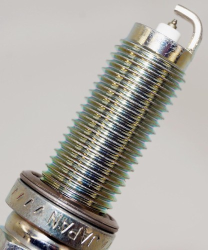 4 Pack Genuine NGK 95660 Laser Iridium Spark Plugs ILZKAR8J8SY Honda CR-V Civic - Picture 6 of 7