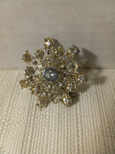 Clear Rhinestone snowflake Vintage Brooch Pin  - Picture 5 of 5