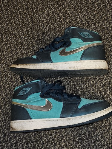 Nike Air Jordan 1 Retro High Youth Hyper Jade Green Size 6.5 Y - Picture 2 of 7