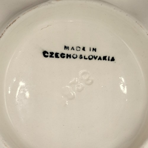 Czechoslovakia Off White Color Oyster Plate Embossed Coral Seaweed Motif GOOD - Picture 4 of 10